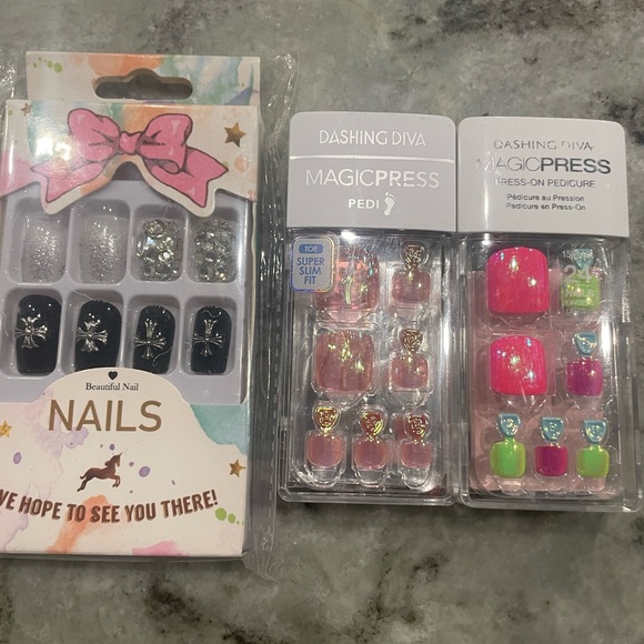 Magic press 2 piece pedicure sets. & 1 extra set. - Picture 1 of 1